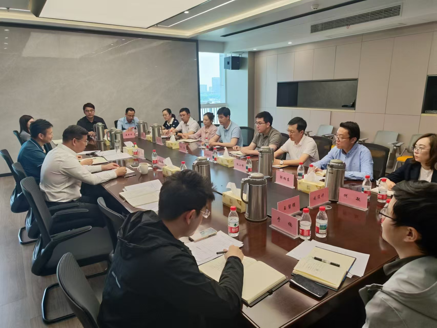 青春礪作風(fēng) 實(shí)干顯作為 —產(chǎn)控集團(tuán)召開(kāi)“強(qiáng)作風(fēng)·比...